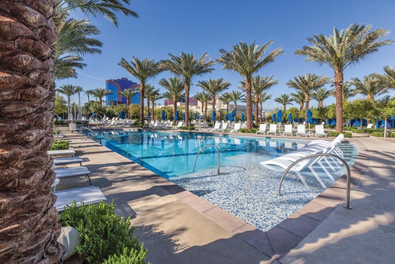 Beautiful In Desert Blue 1bd Deluxe Near The Strip Holiday home