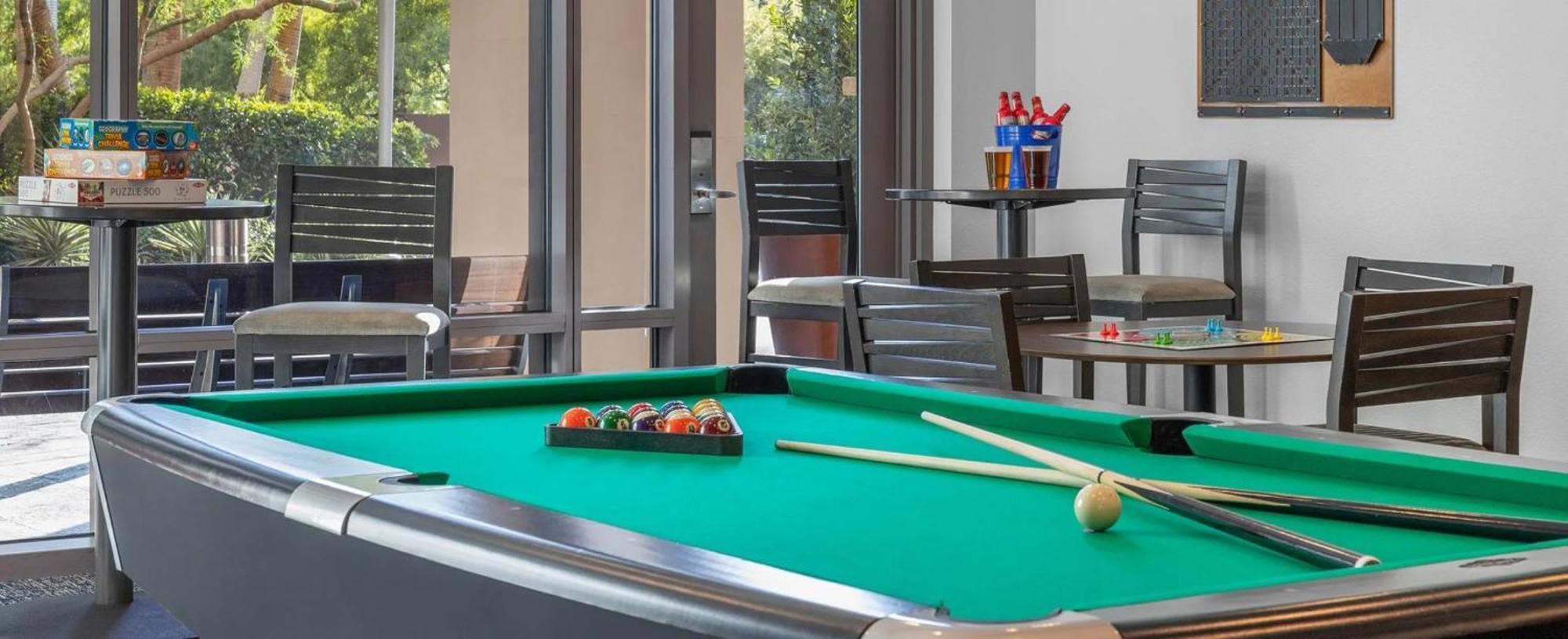 Beautiful In Desert Blue 1bd Deluxe Near The Strip