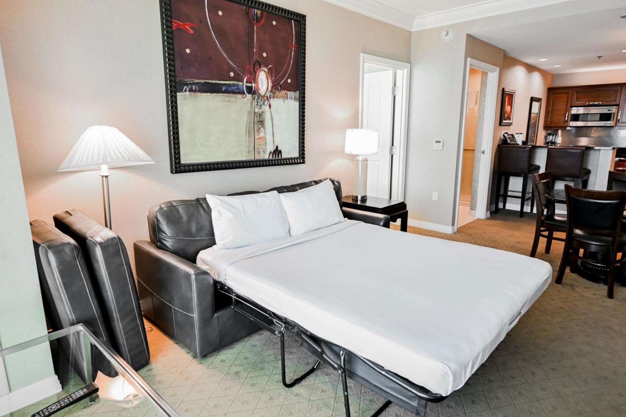 Stripviewsuites Penthouse Two-bedroom Conjoined Aparthotel *