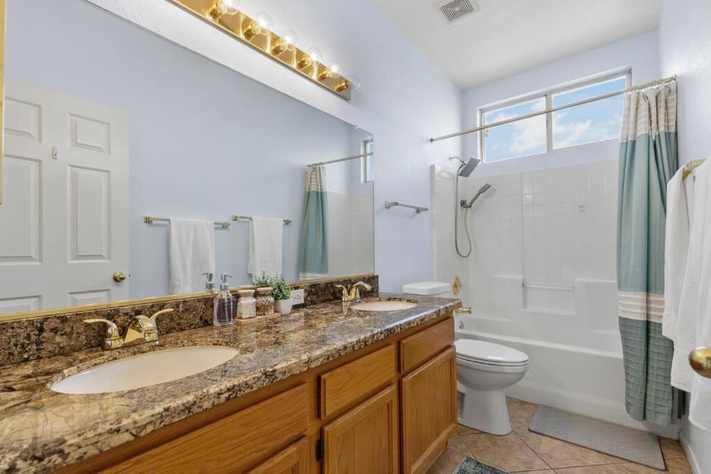 Holiday home Vegas Retreats Pool, Arcade, Fun, 10min From Airport And The Strip Las Vegas