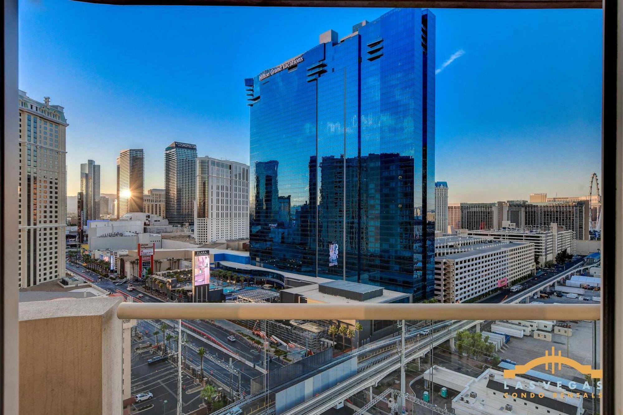 Mgm Signature-17-801 1br2ba F1 Strip View Balcony *