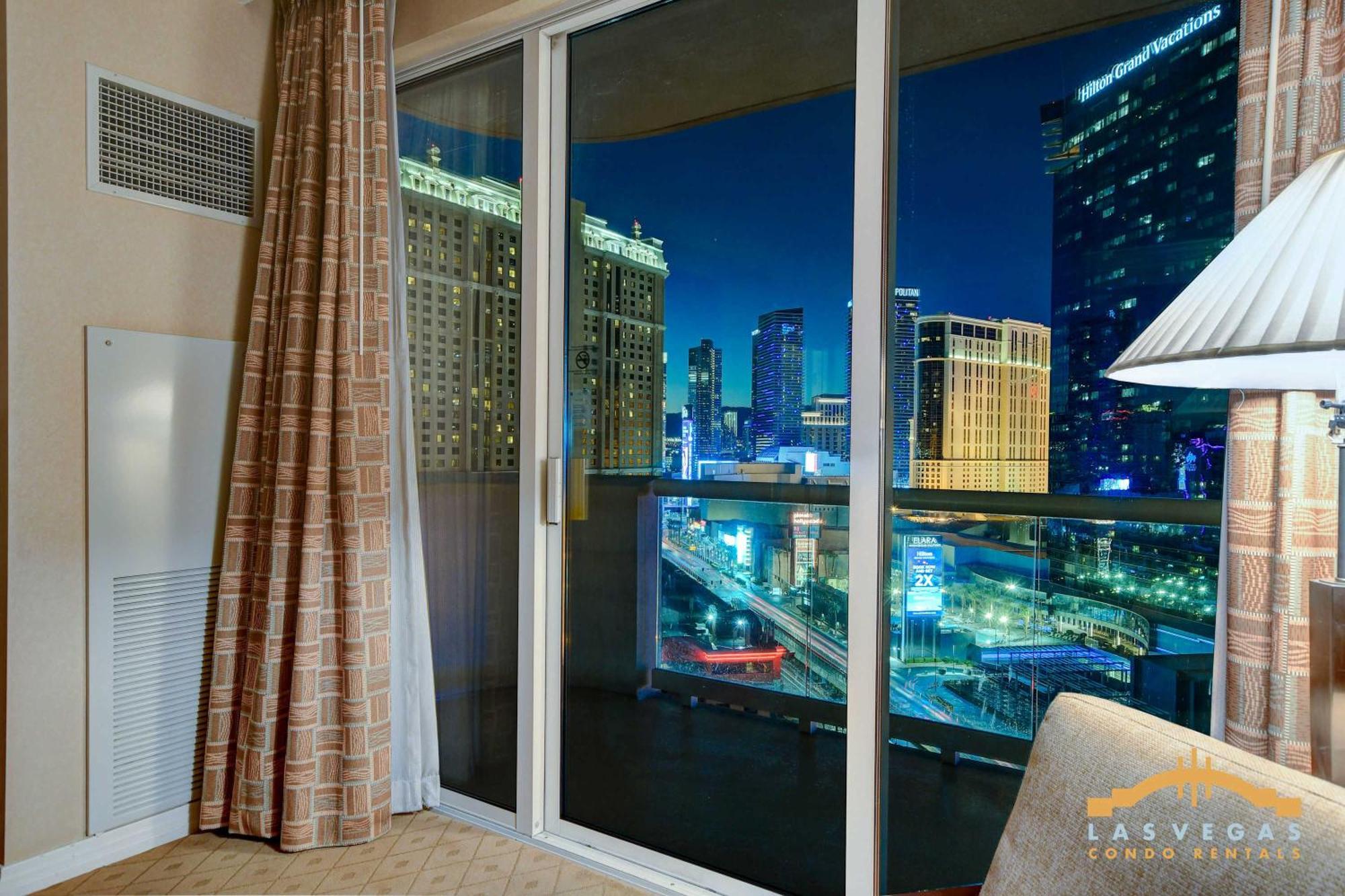 Mgm Signature-17-801 1br2ba F1 Strip View Balcony