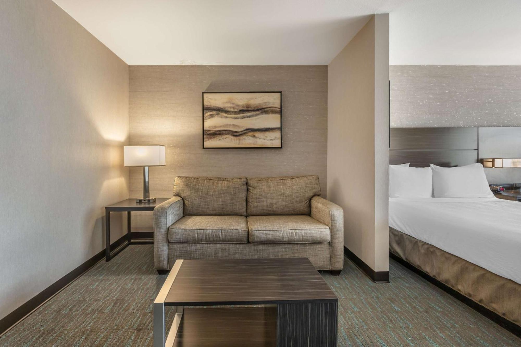 Western North Vegas & Hotel Las Vegas