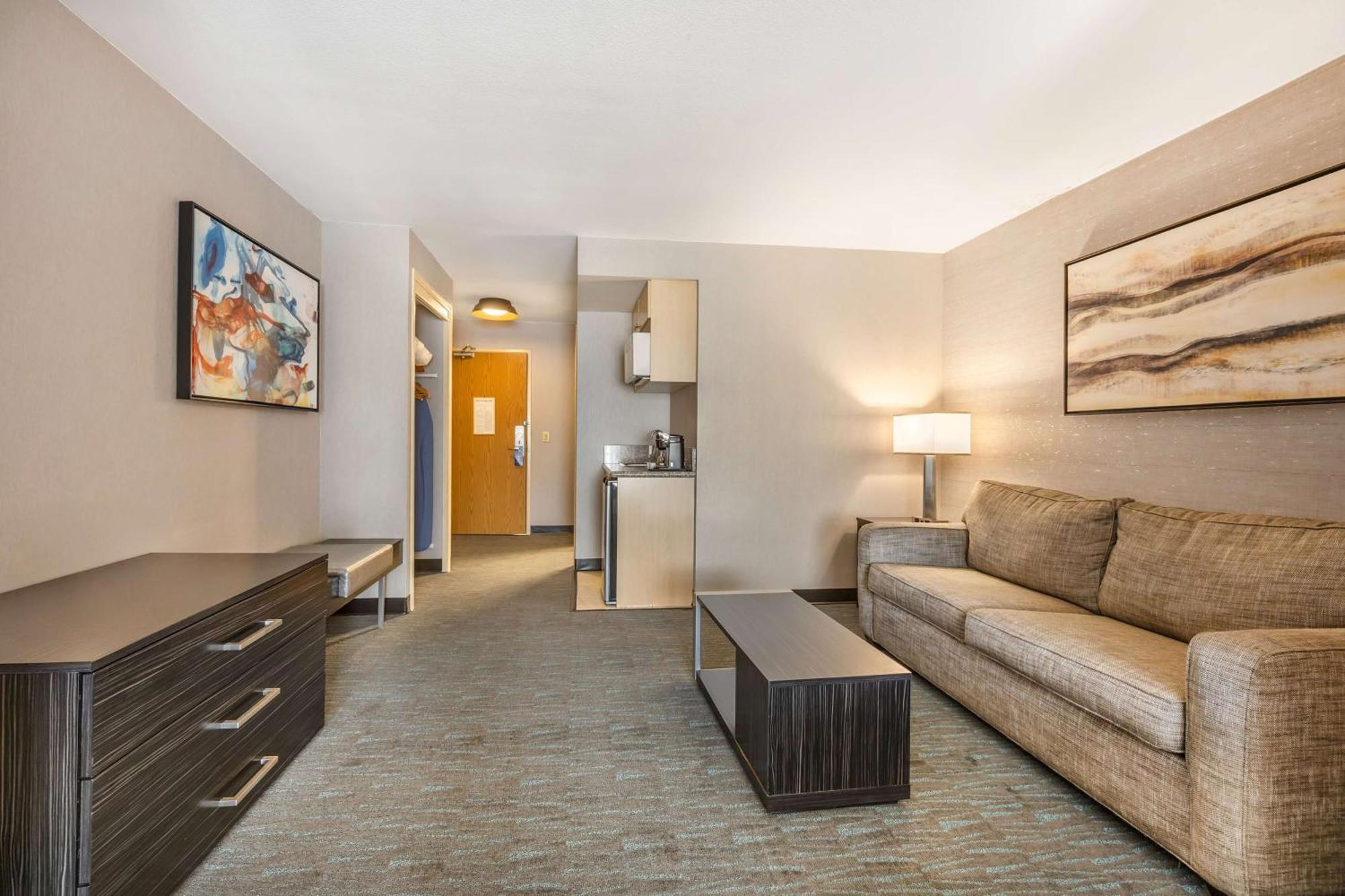 Western North Vegas & 3* Las Vegas