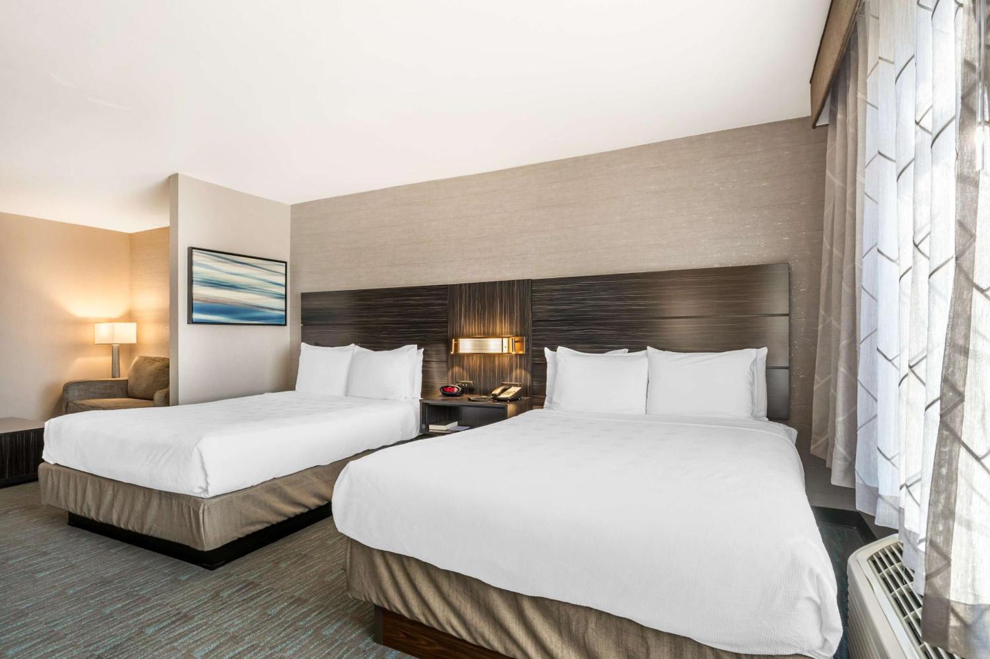 Western North Vegas & 3*