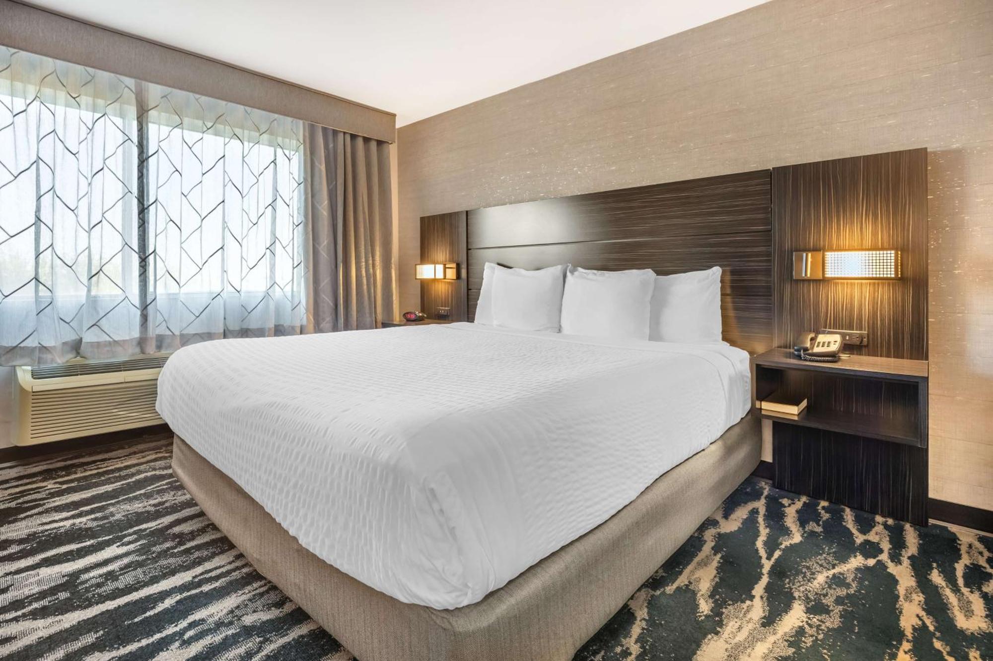 Western North Vegas & Hotel 3*