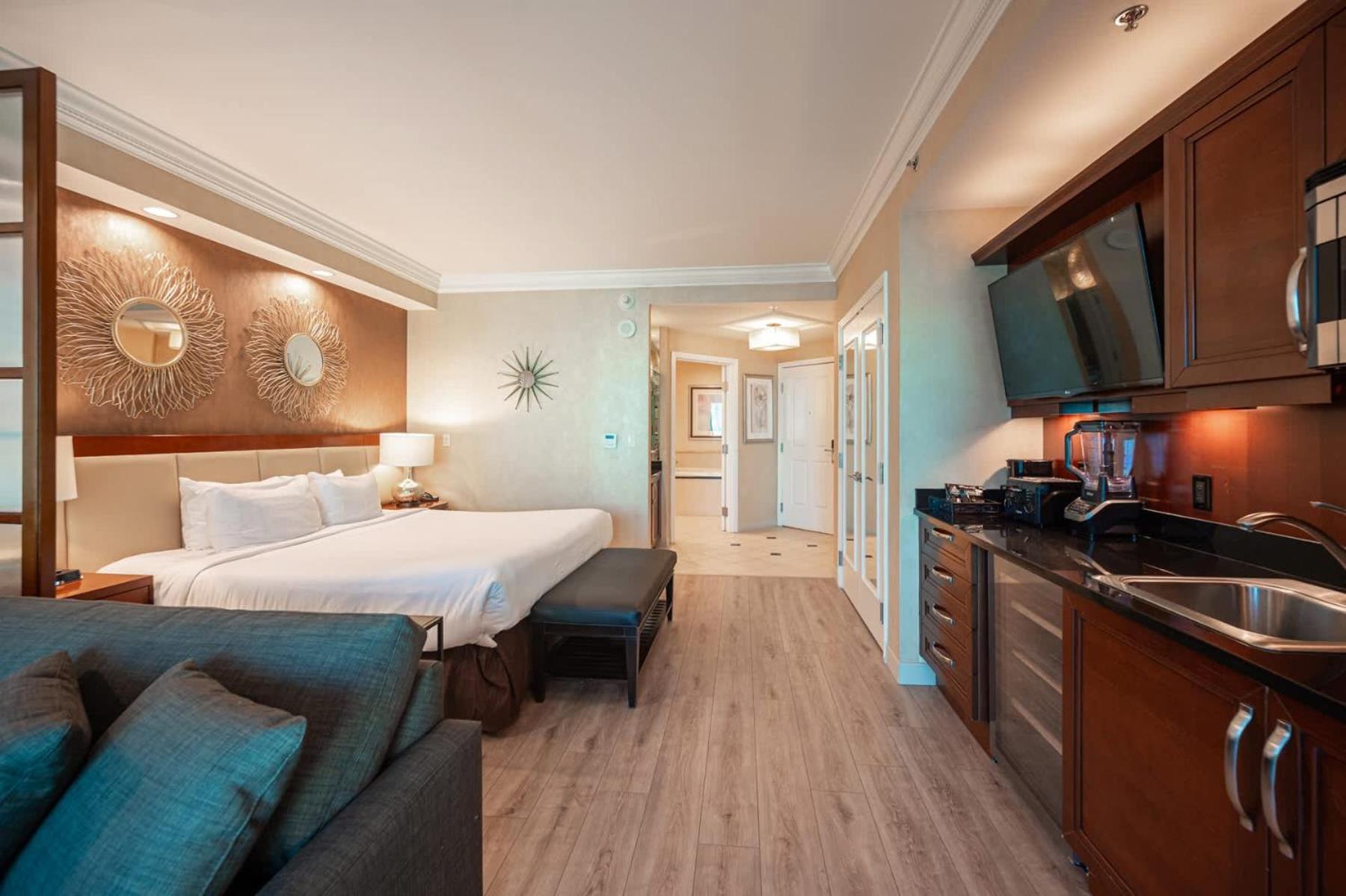 Holiday home No Fee Strip View Balcony+ Free Valet+ Pool Las Vegas