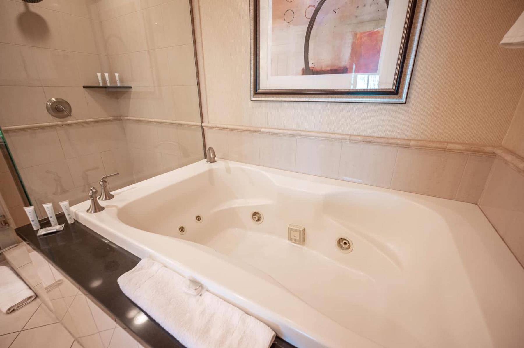 No Fee Strip View Balcony+ Free Valet+ Pool Las Vegas