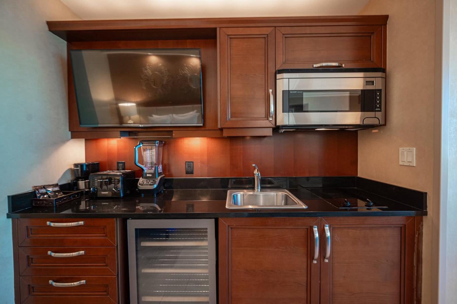 No Fee Strip View Balcony+ Free Valet+ Pool Las Vegas