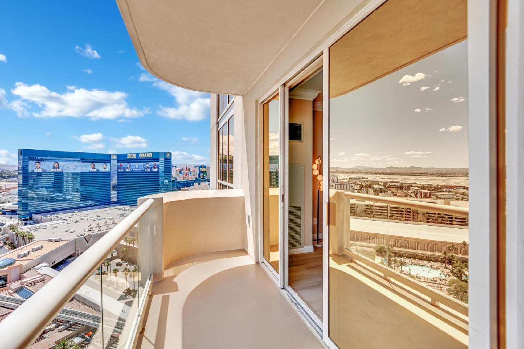 Skyline Serenity-strip Pool F1 View-no Fee Las Vegas