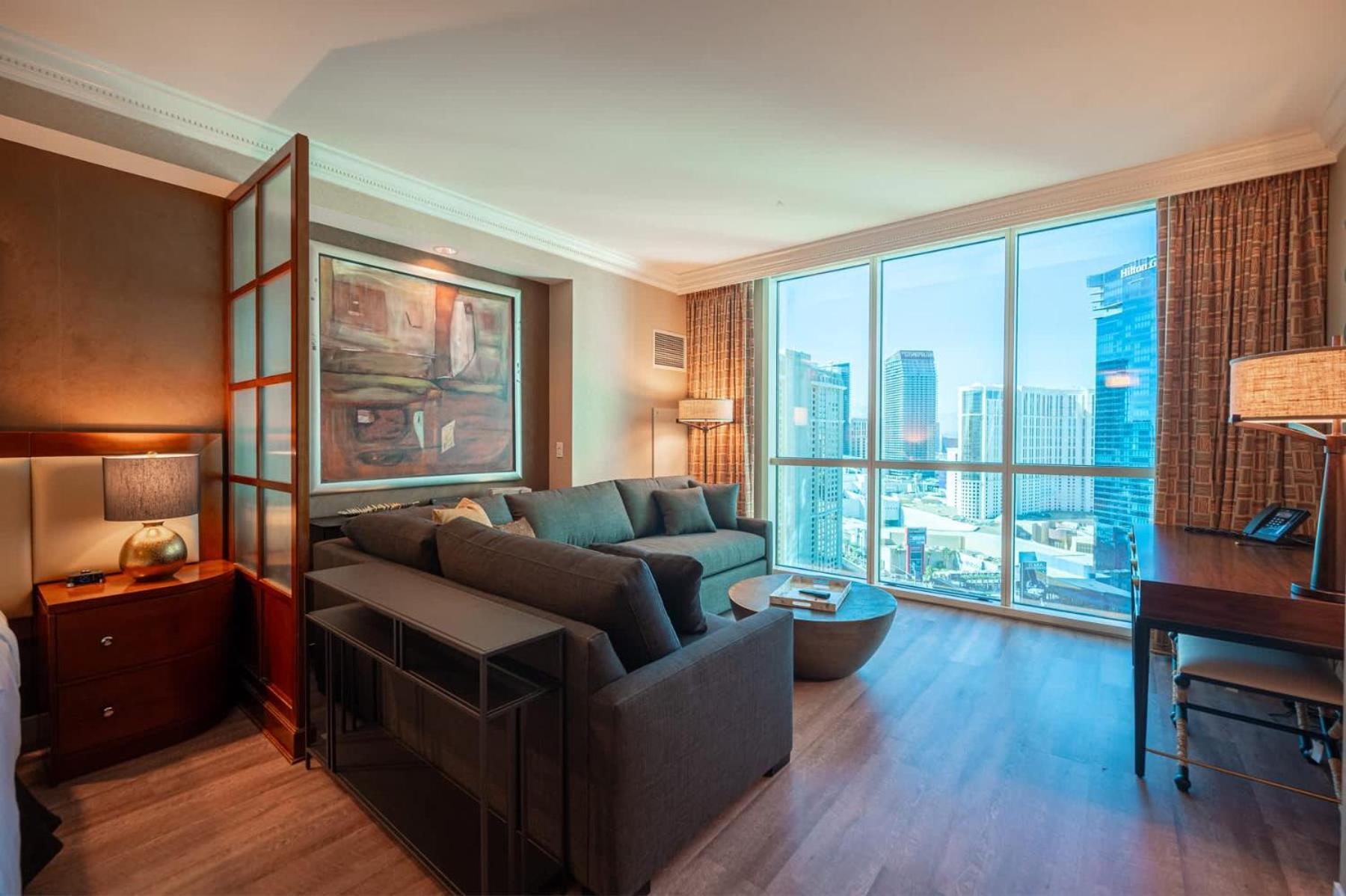 No Fee Strip View Suites+ Free Valet + Pool *