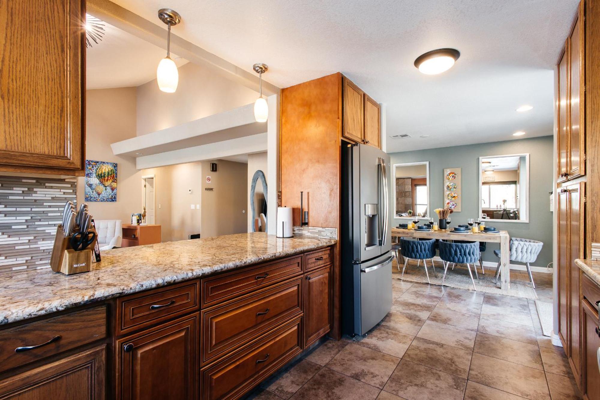 Beautiful And Spacious 3 Bedroom House Ferienhaus