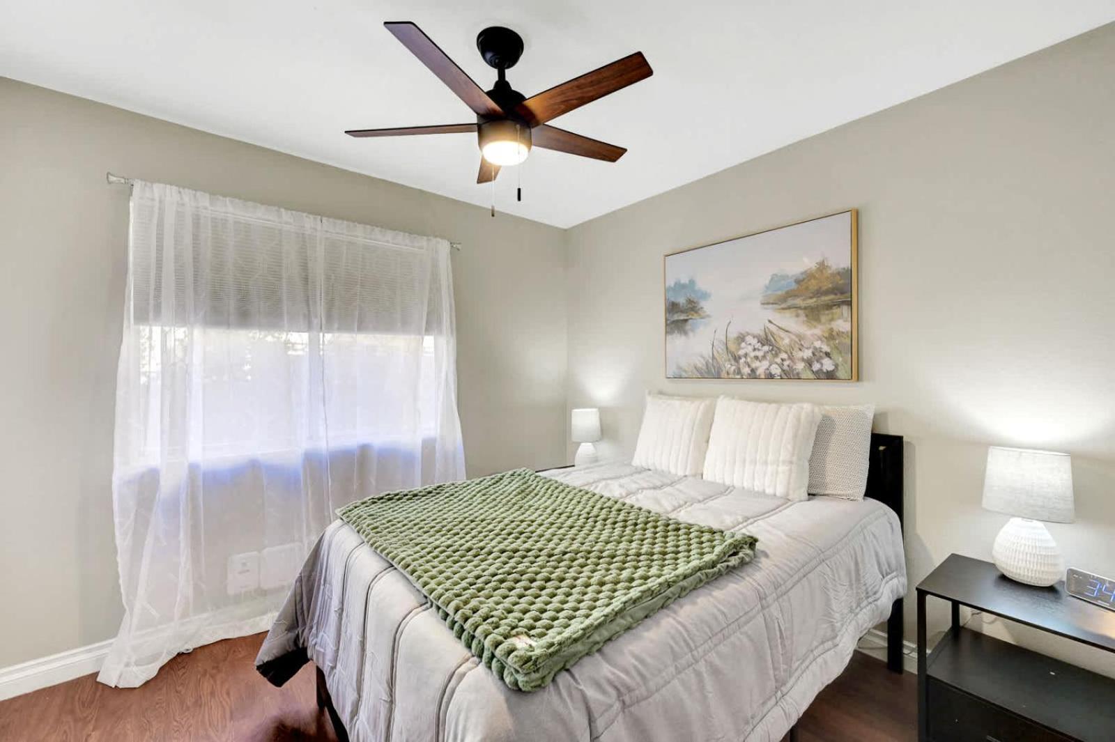 Beautiful Renovated 4br W Pool *