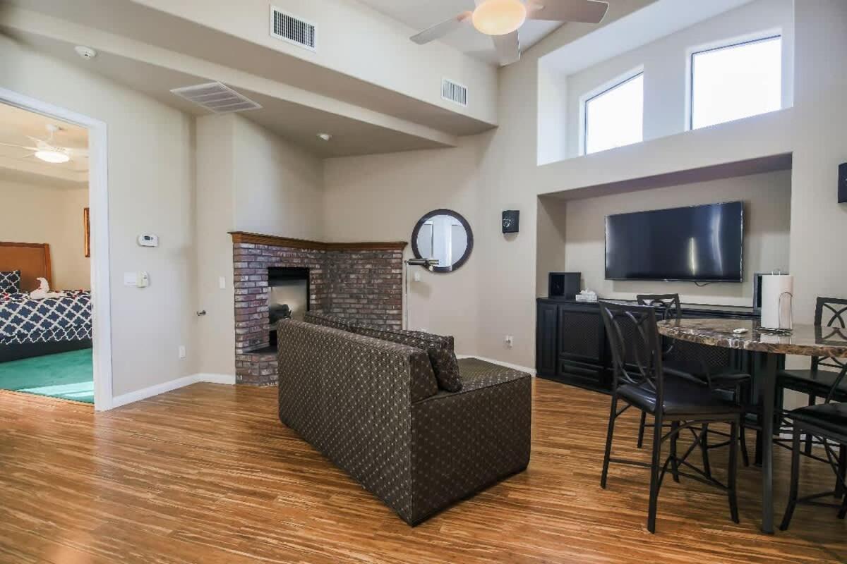 Charming Casita Budget Friendly Holiday home Las Vegas