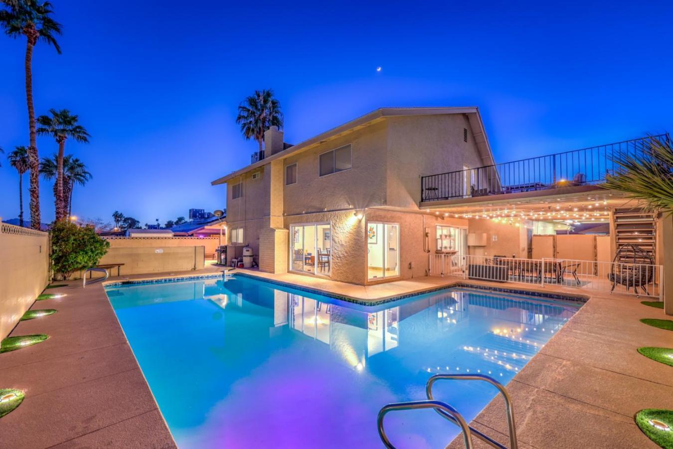 Oasis Near Strip Pool Jacuzzi Deck Poker Las Vegas