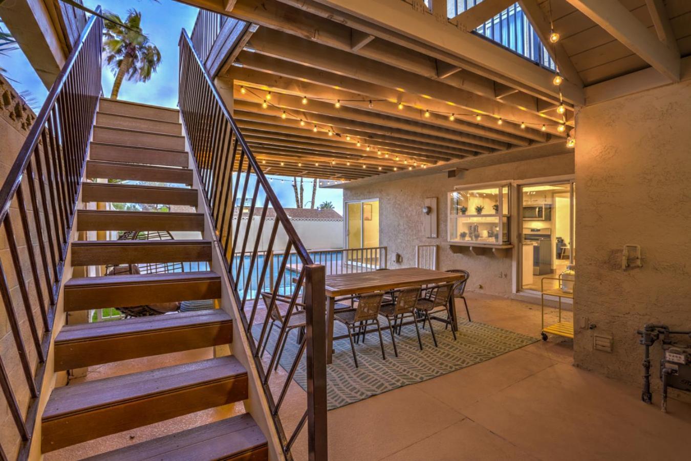 Oasis Near Strip Pool Jacuzzi Deck Poker Ferienhaus