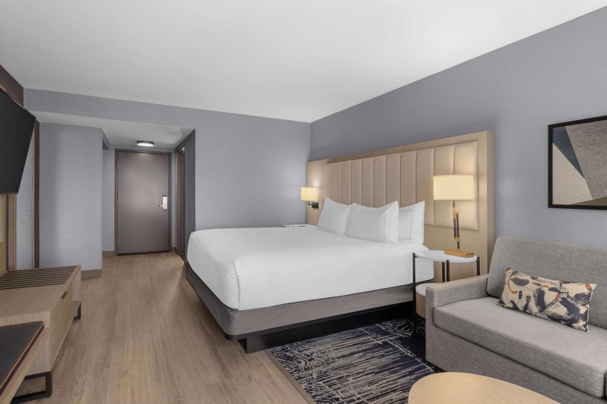 Doubletree By Hilton Vegas Airport 3*