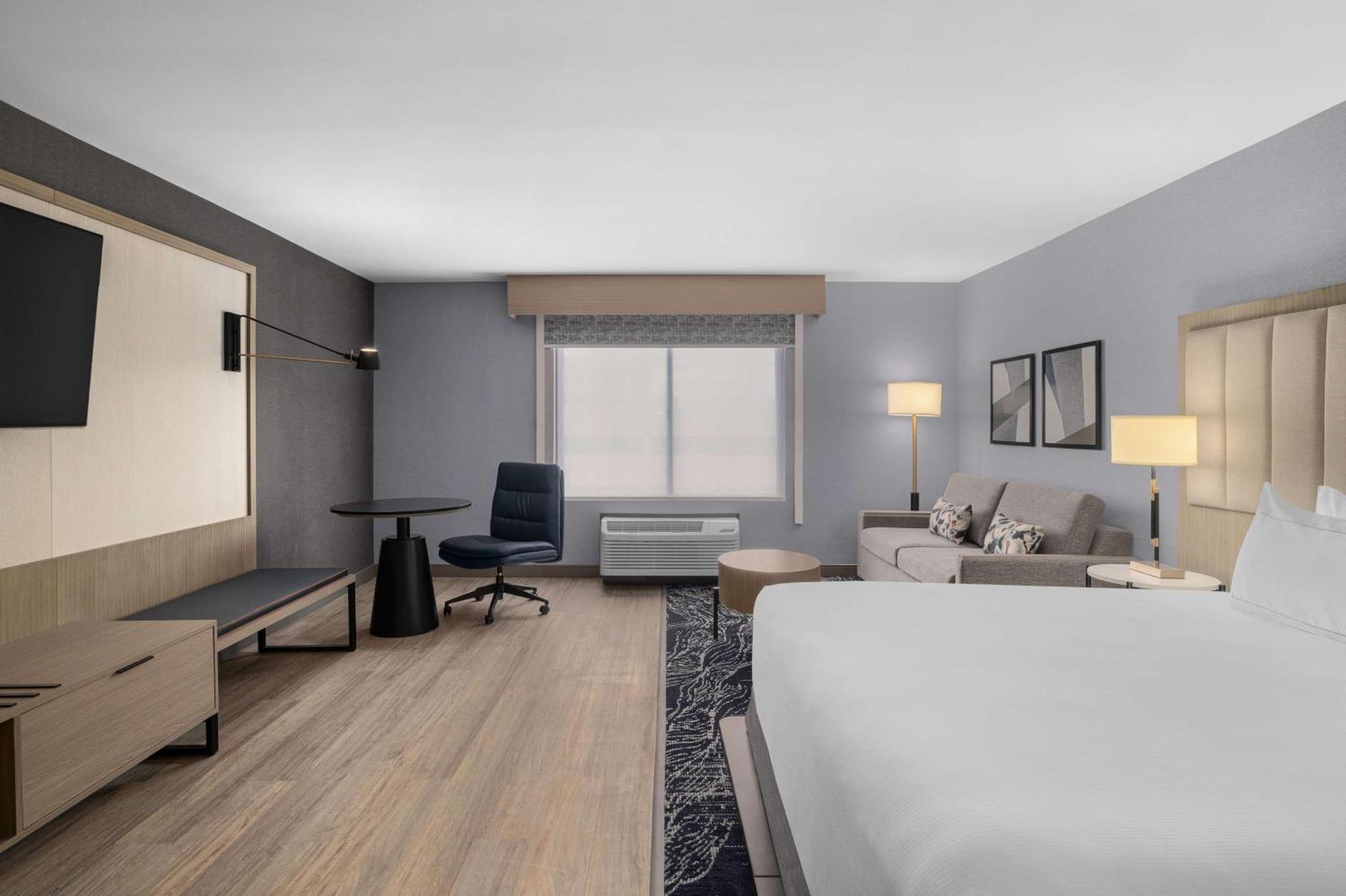 Doubletree By Hilton Vegas Airport 3*