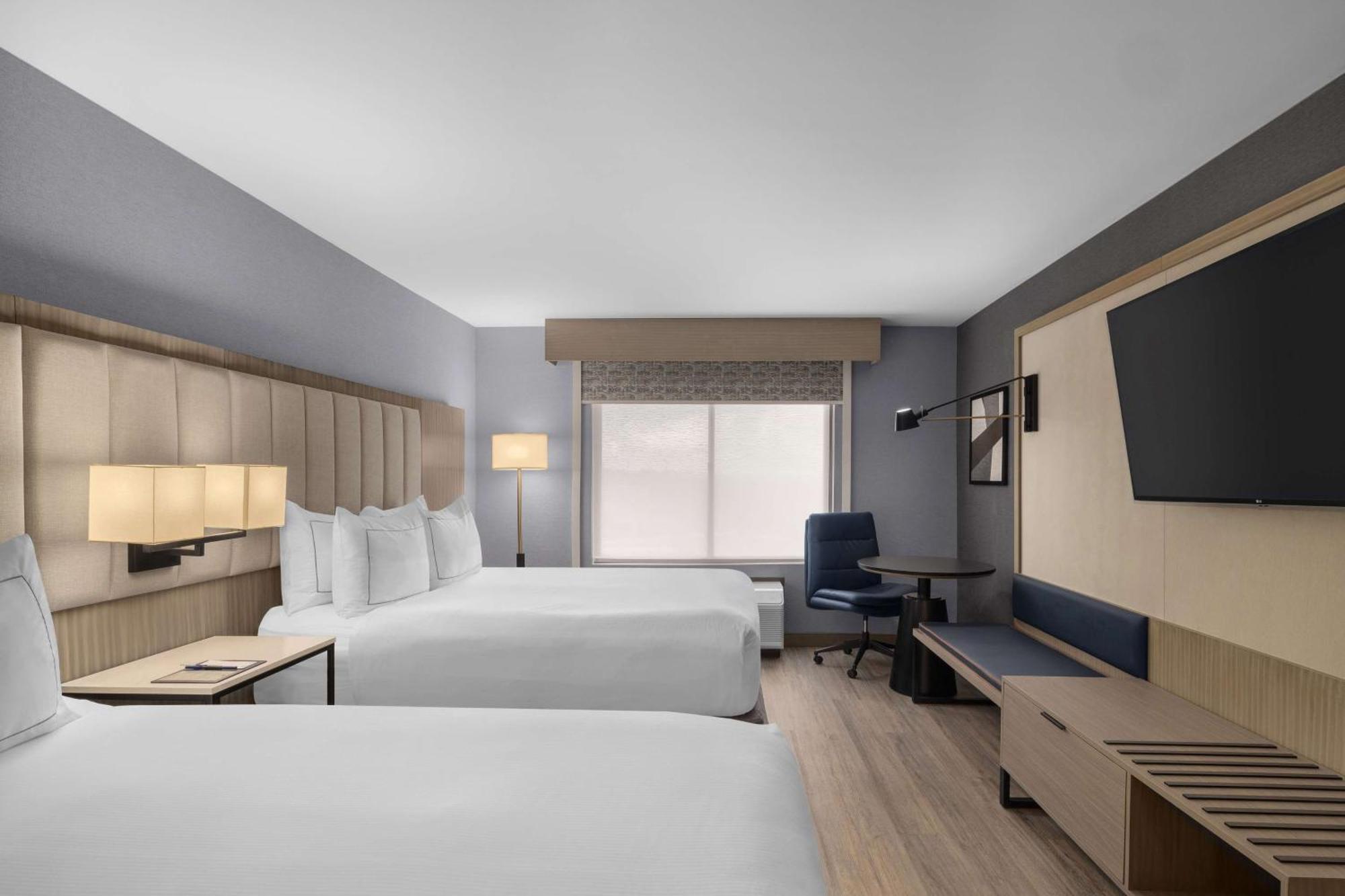 Hotel Doubletree By Hilton Vegas Airport 3*