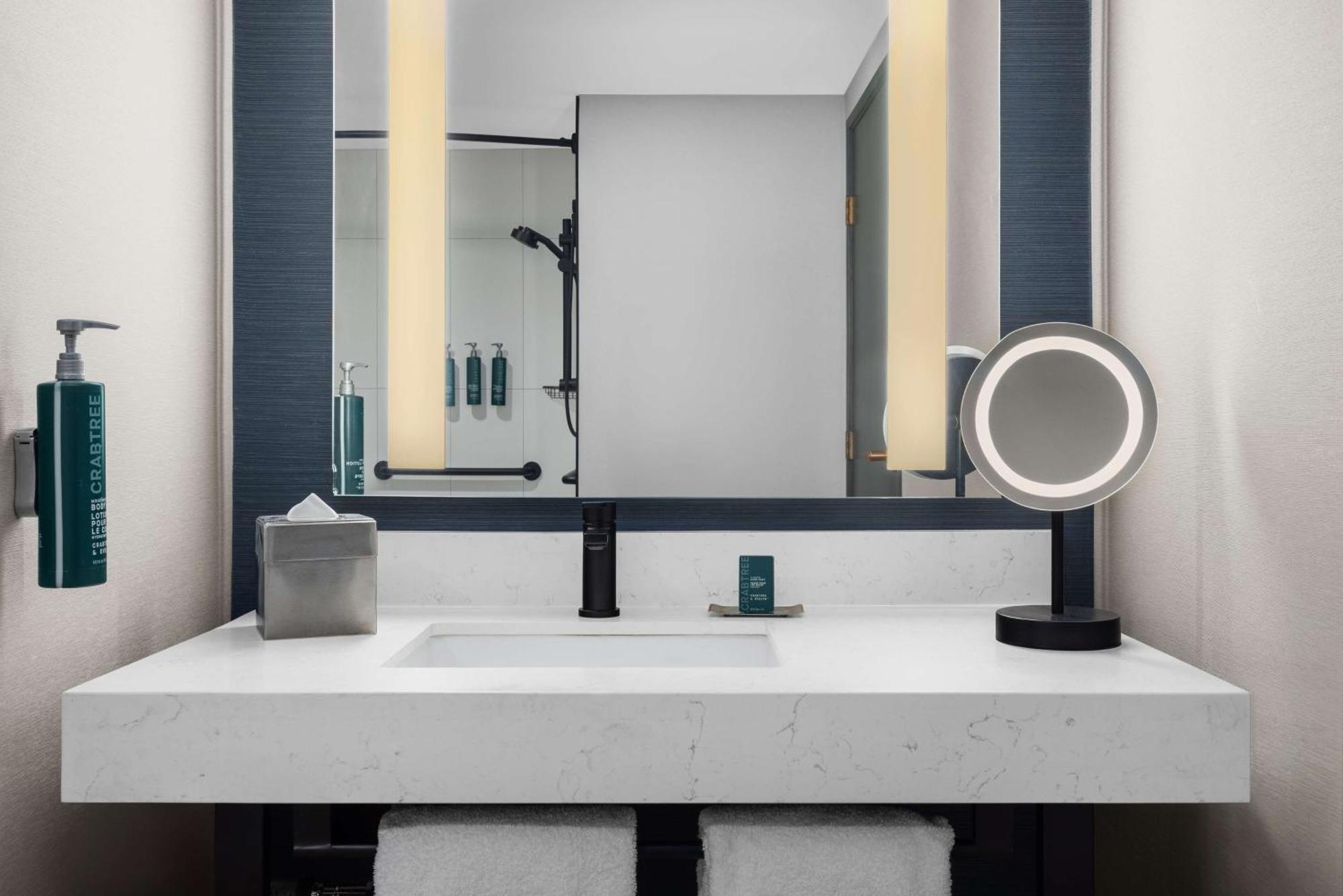 Doubletree By Hilton Vegas Airport 3*