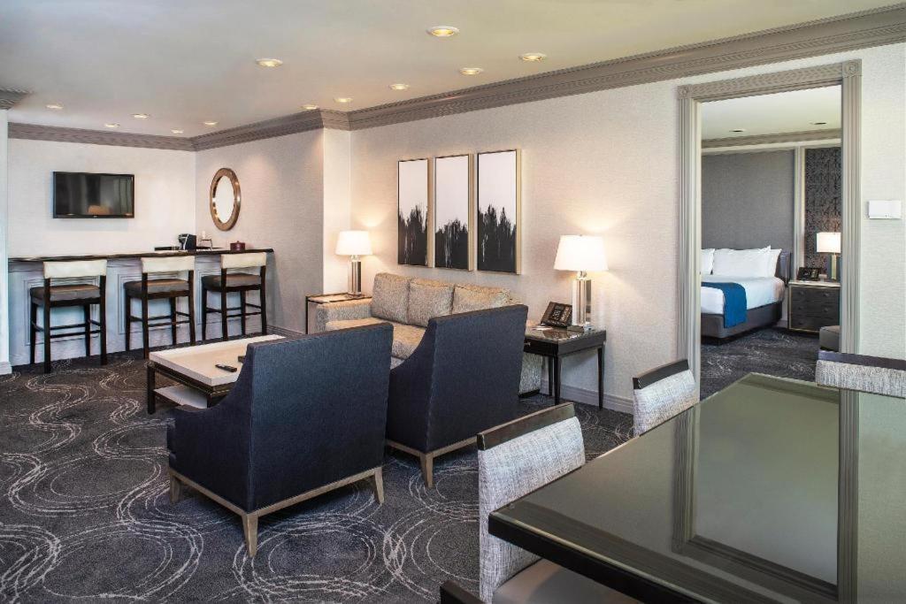 Suncoast And Casino Resort Las Vegas