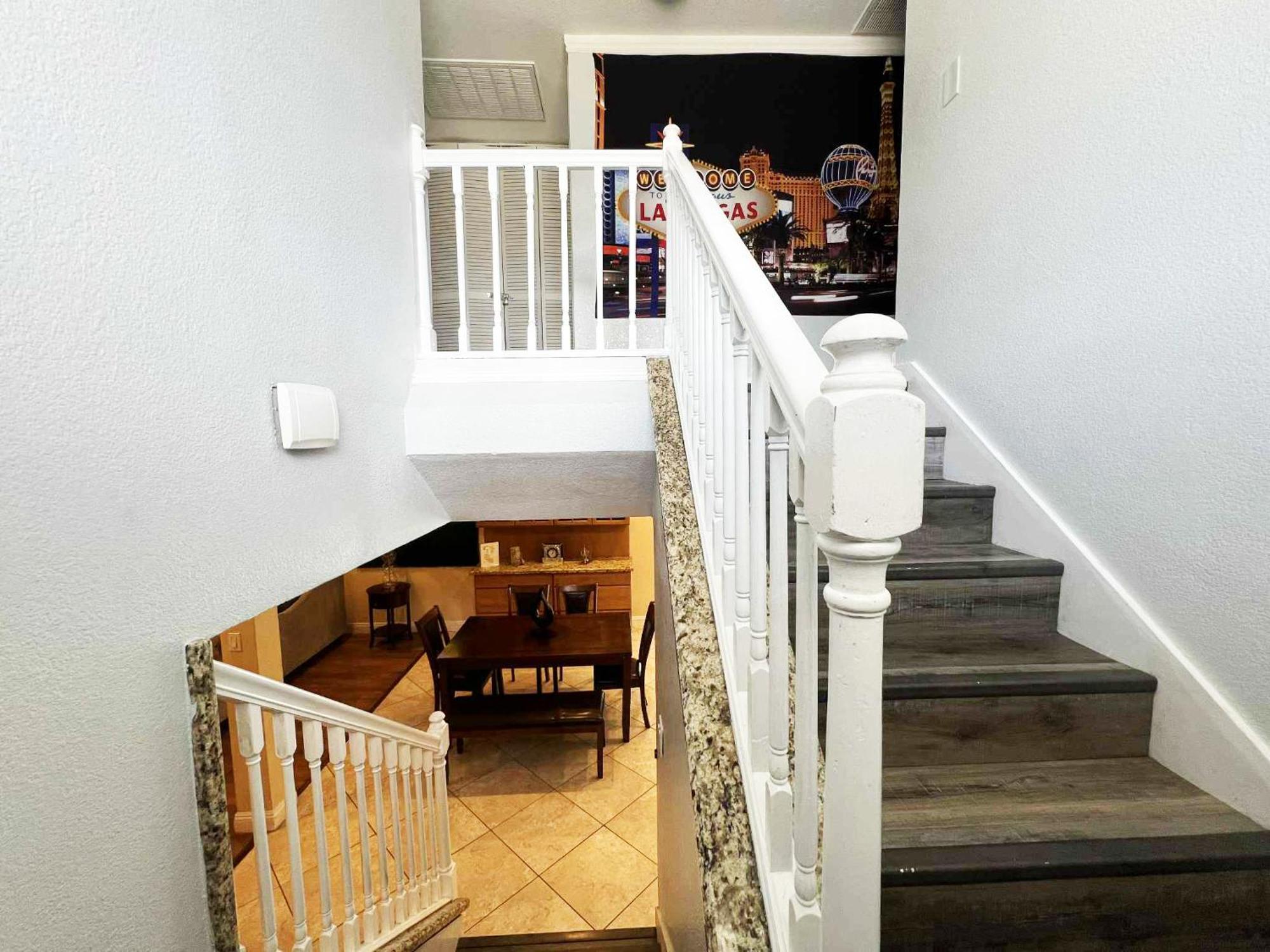 Spacious 5-bedroom Retreat With Pool Minutes From The Vegas Strip Holiday home Las Vegas