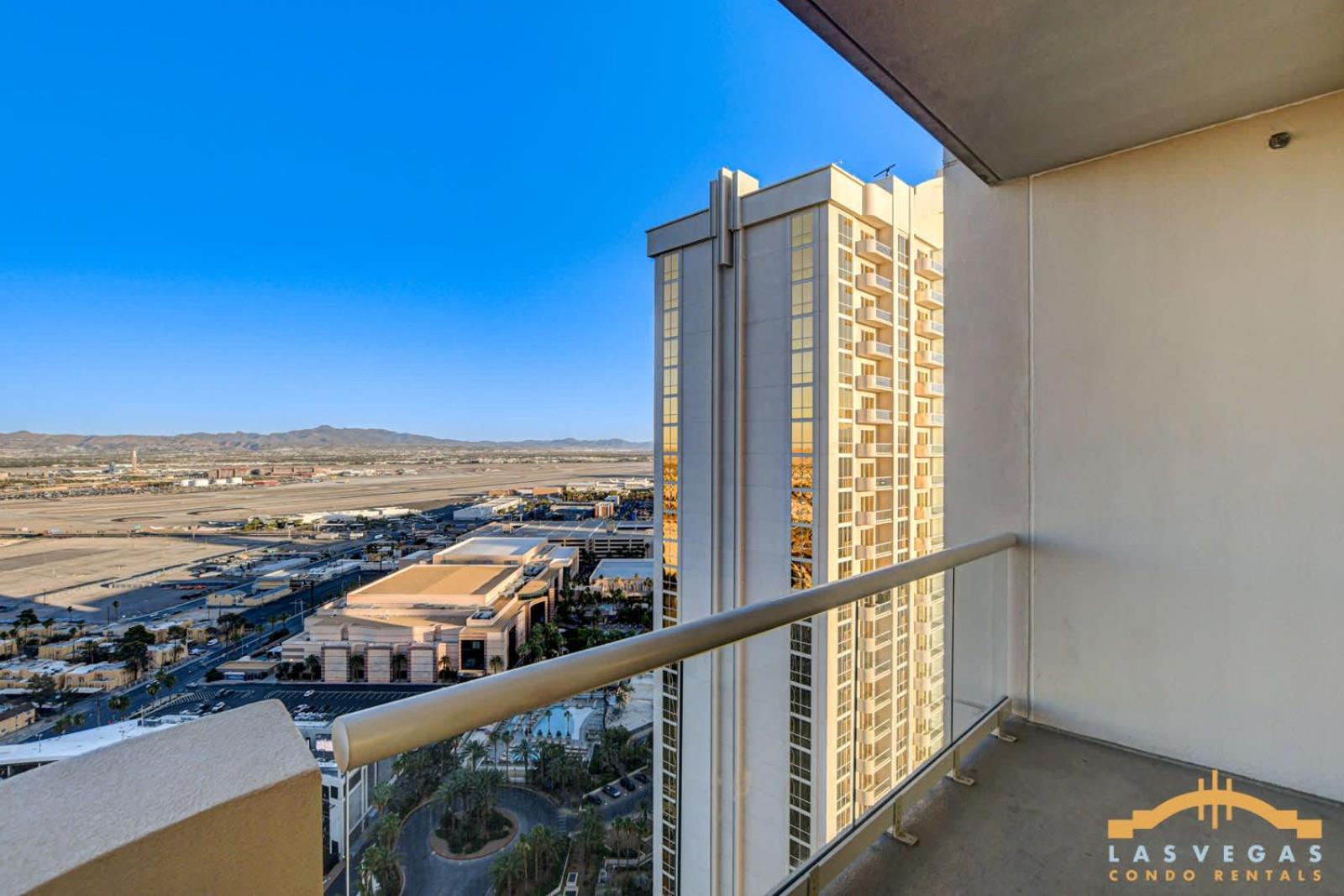 Mgm Signature-32-820 1br 2ba F1 Pits View Balcony