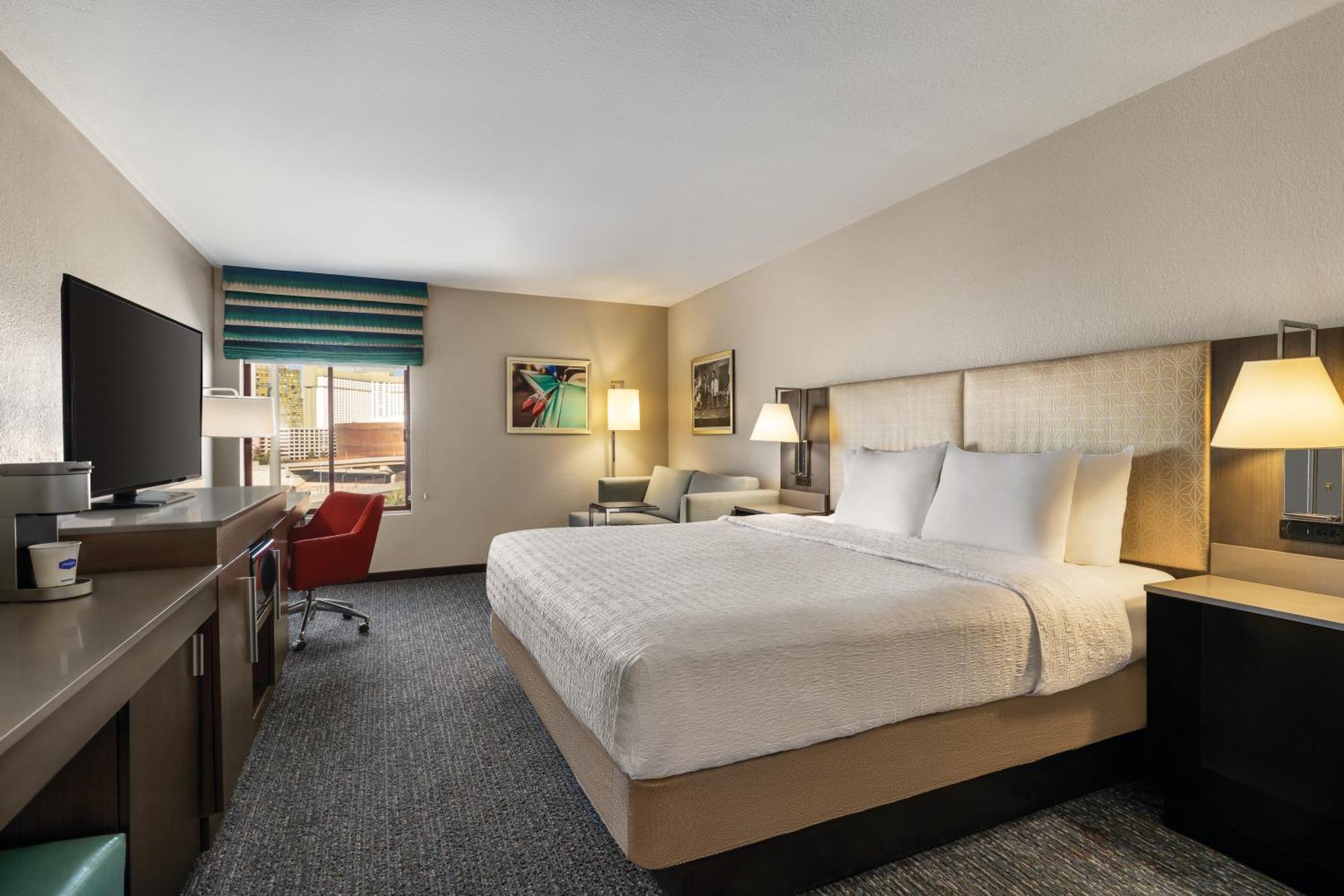 Hampton Tropicana Hotel
