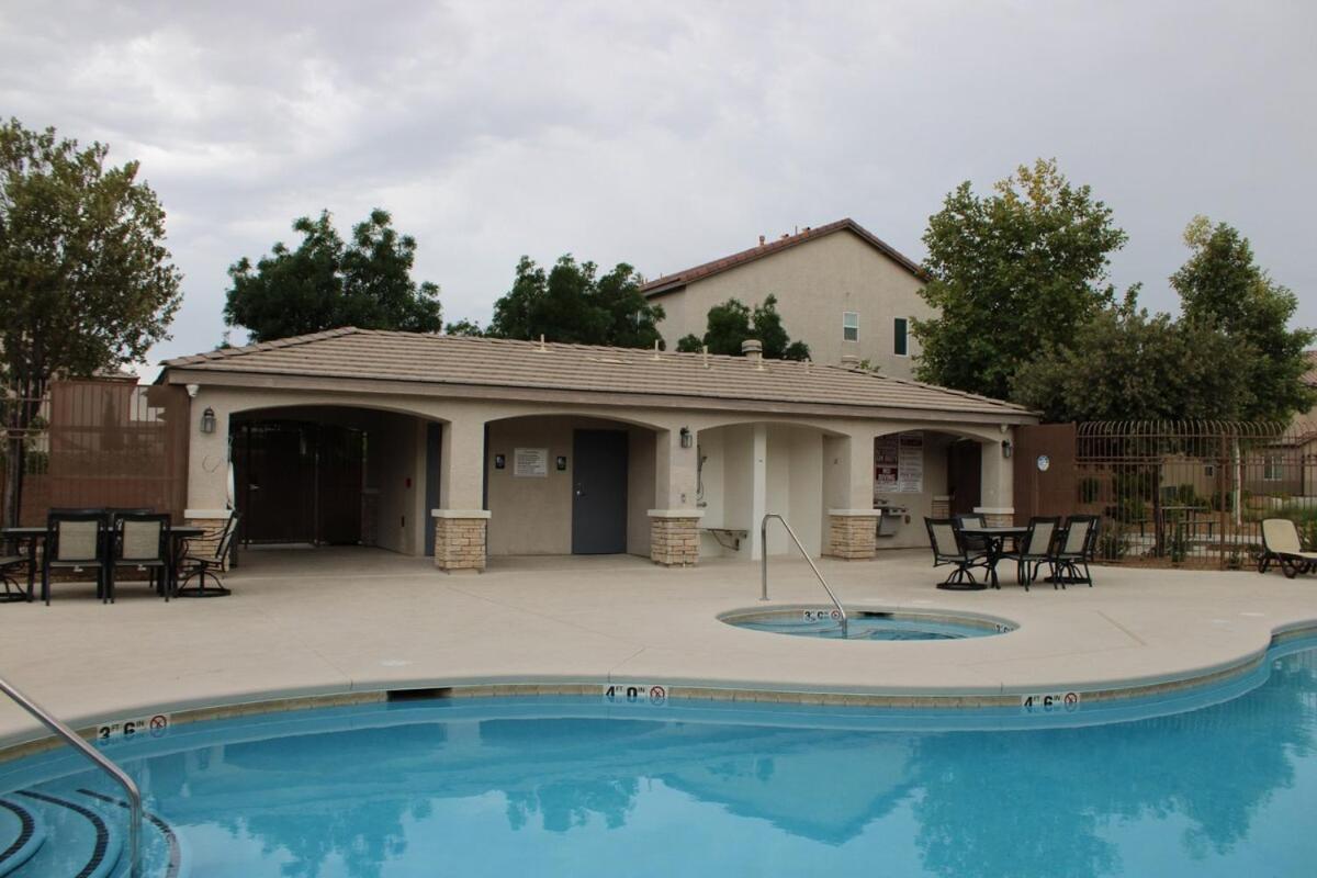 Gated Sw Vegas Near 215, Las, Red Rock, Summerlin Apartment *