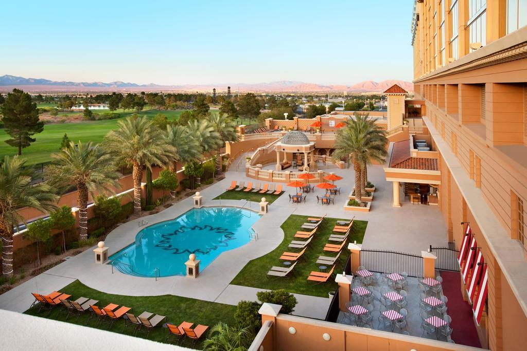 Resort Suncoast And Casino 4*