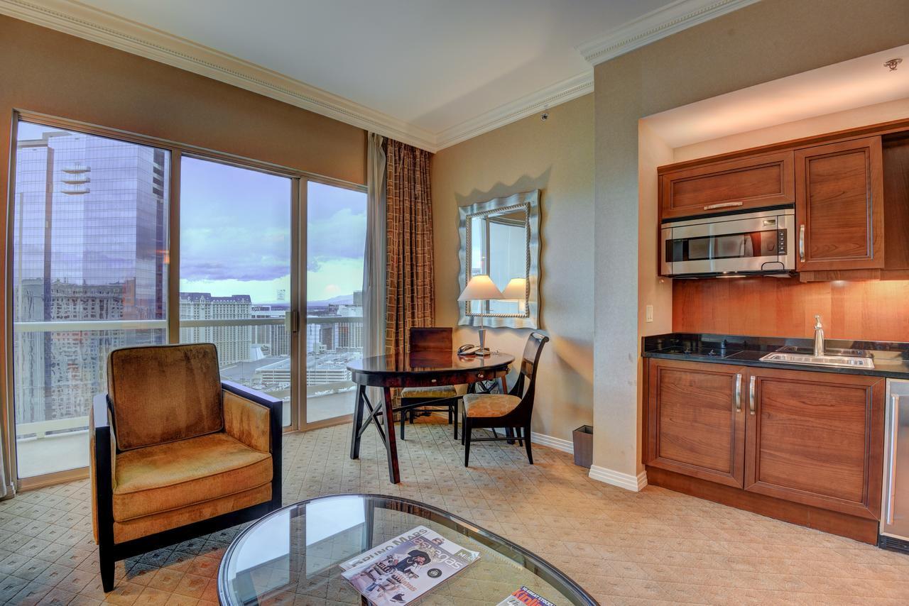 Penthouse With Strip View At The Signature At Mgm Grand Aparthotel Las Vegas