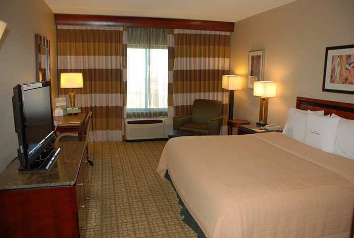 Doubletree By Hilton Vegas Airport Hotel