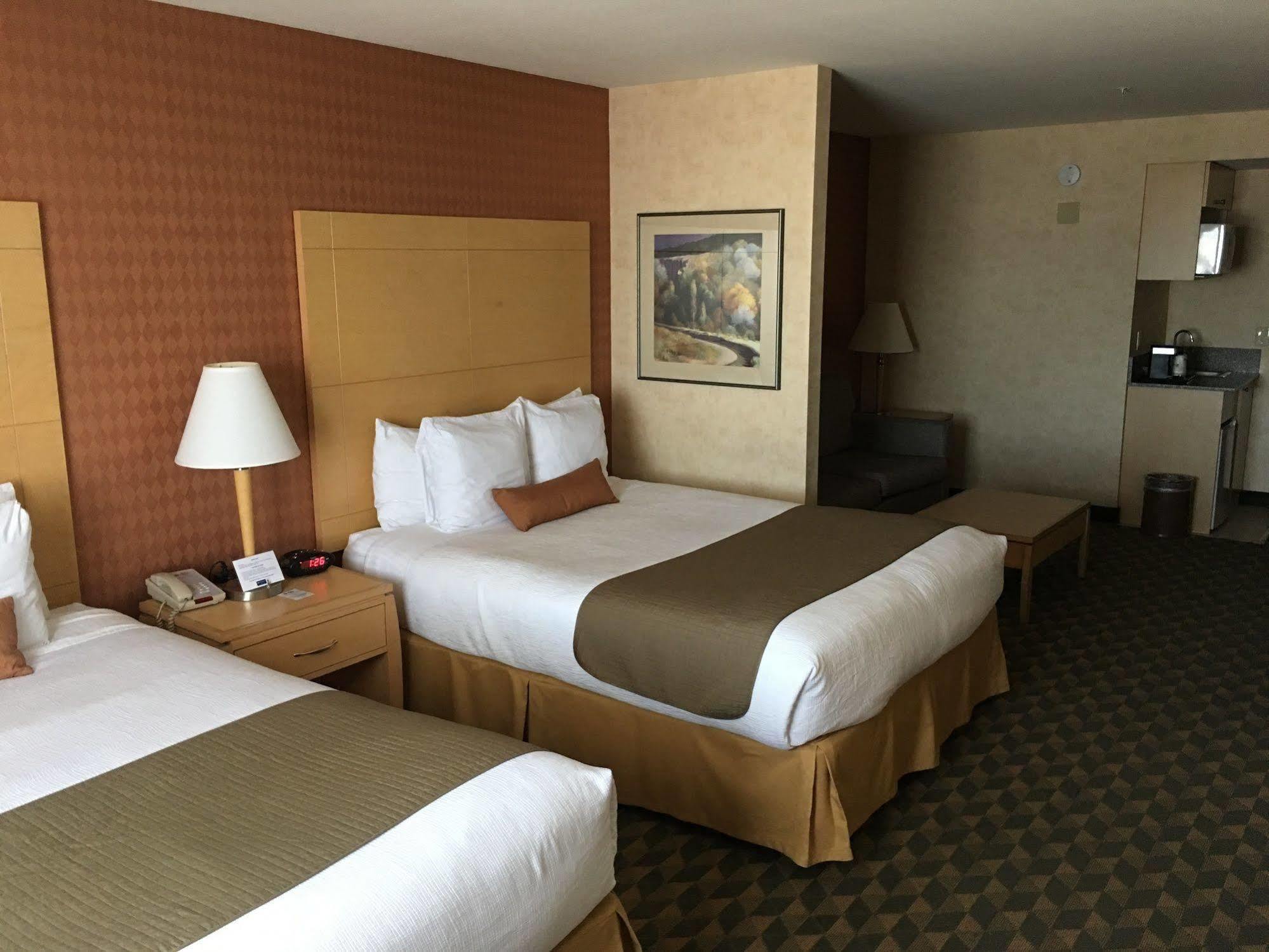 Western North Vegas & Hotel