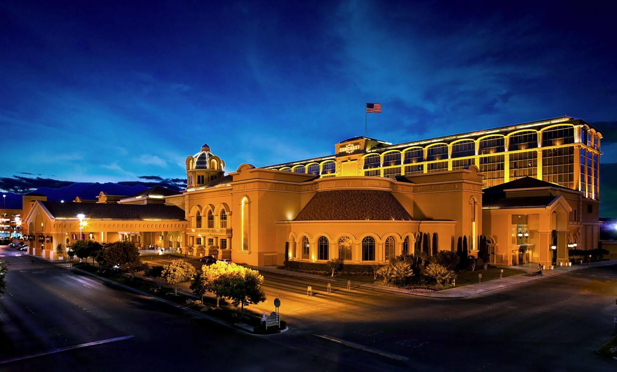 Suncoast And Casino Resort 4*