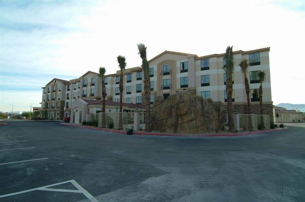 Comfort & Henderson - Vegas Hotel
