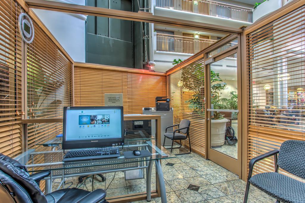 Embassy By Hilton Convention Center Vegas Hotel 4*