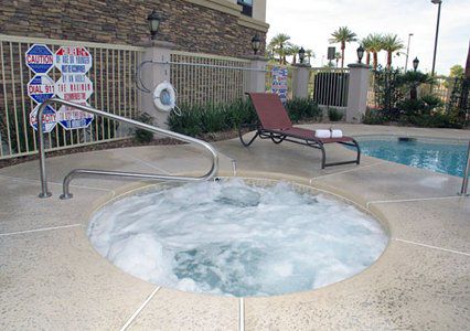 Comfort & Henderson - Vegas Hotel