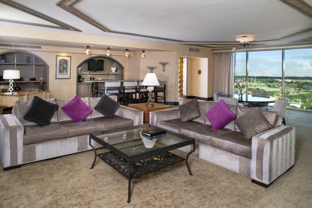 Resort Suncoast And Casino 4*
