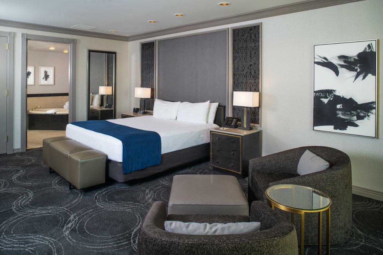 Suncoast And Casino Resort