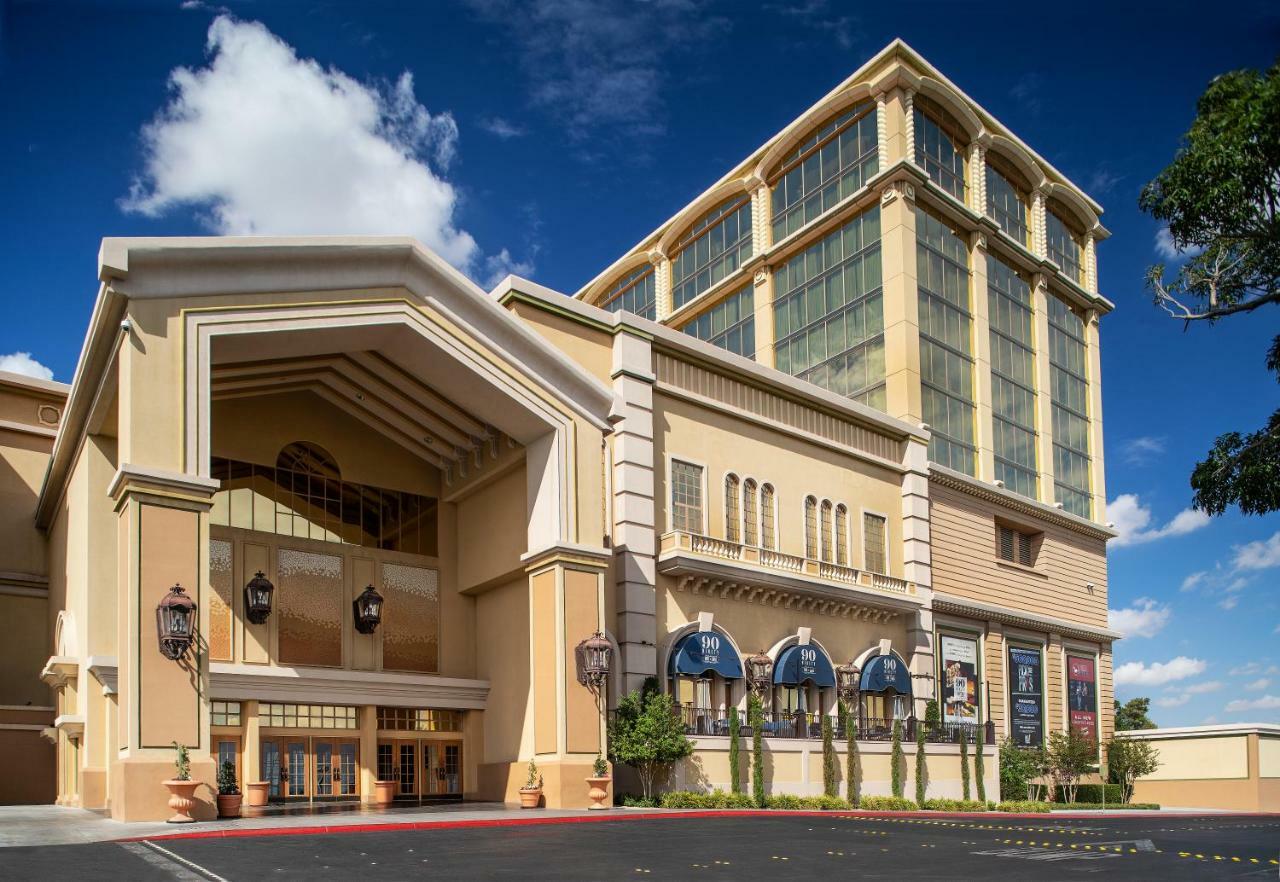 Suncoast And Casino 4*