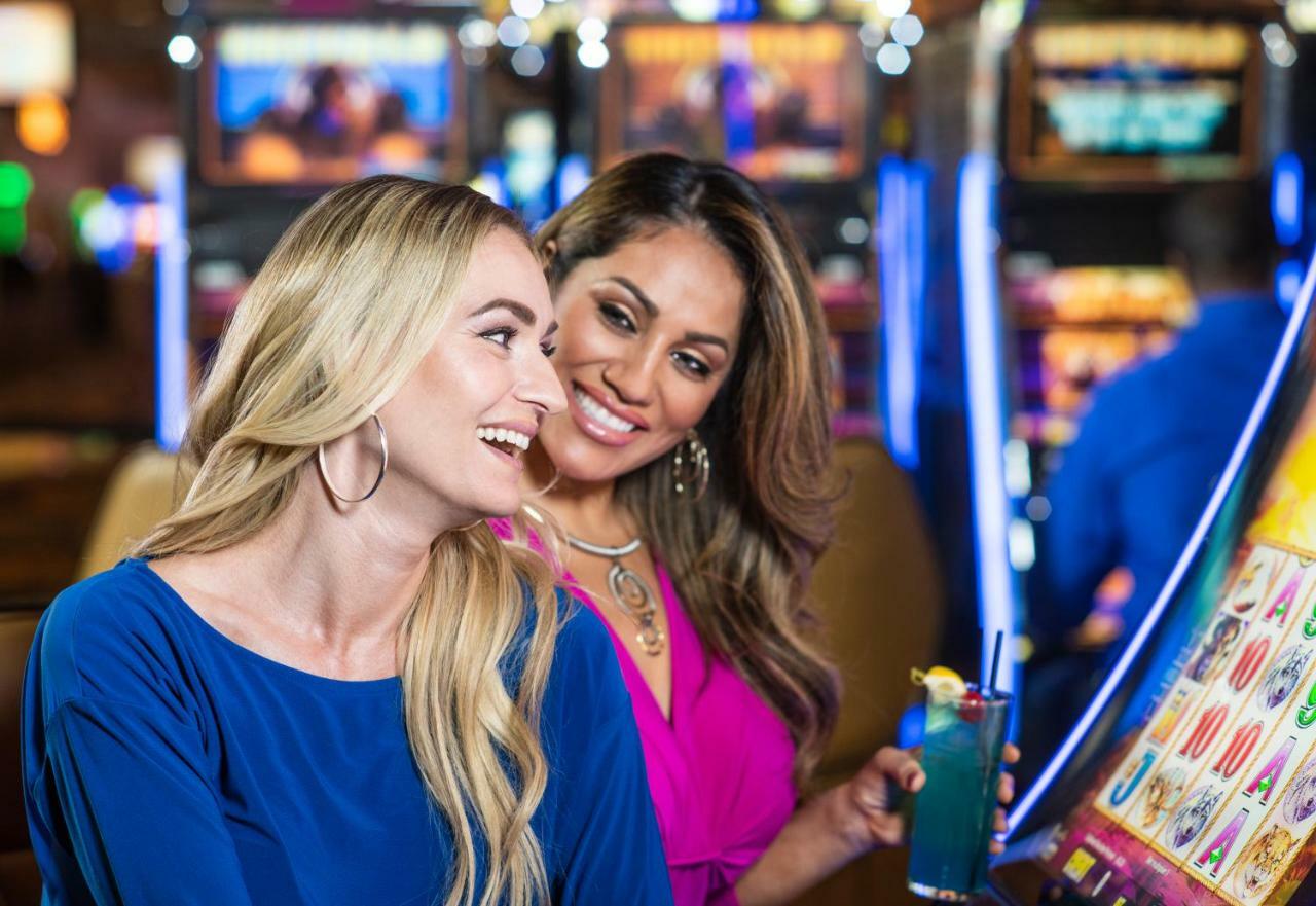 Suncoast And Casino 4*