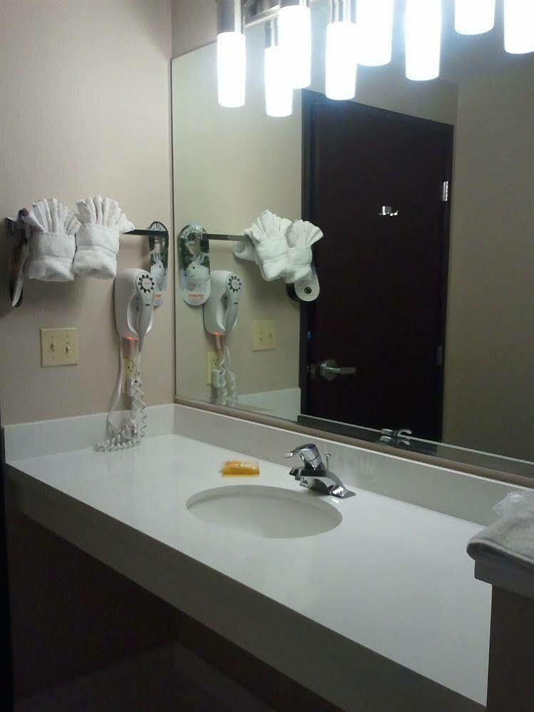 Hotel Doubletree By Hilton Vegas East Flamingo 4*