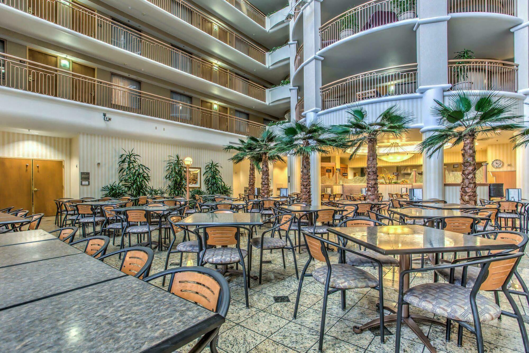 Hotel Embassy By Hilton Convention Center Vegas 4*