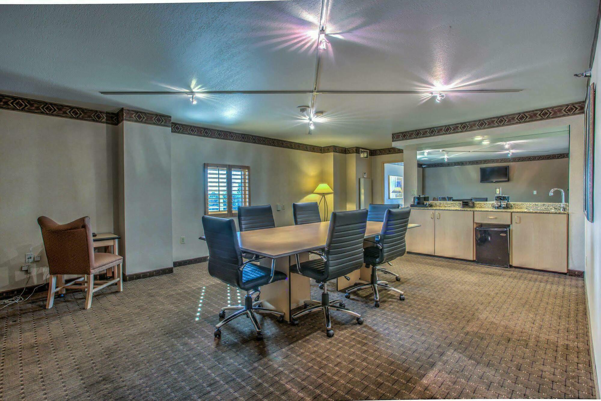 Embassy By Hilton Convention Center Vegas 4* Las Vegas