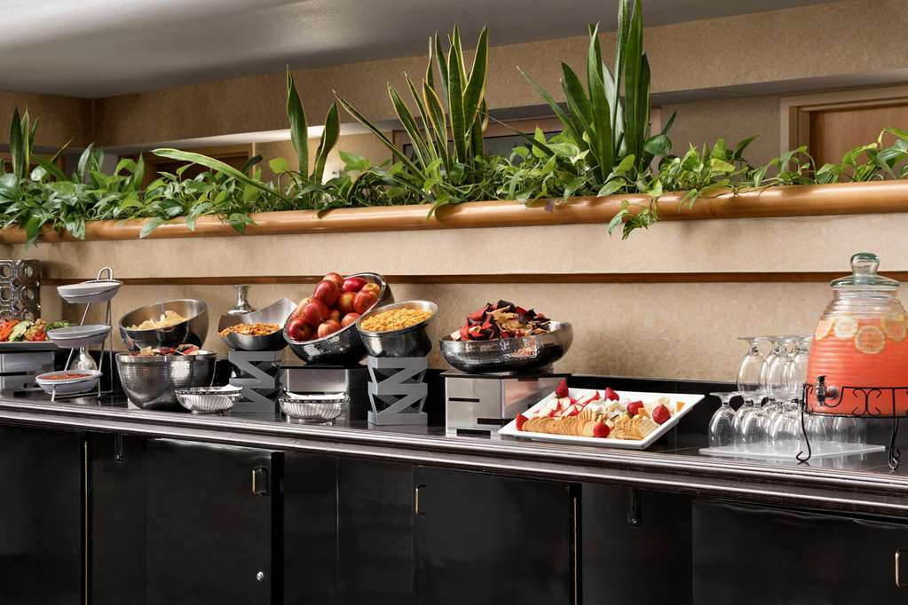 Embassy By Hilton Convention Center Vegas Hotel 4*
