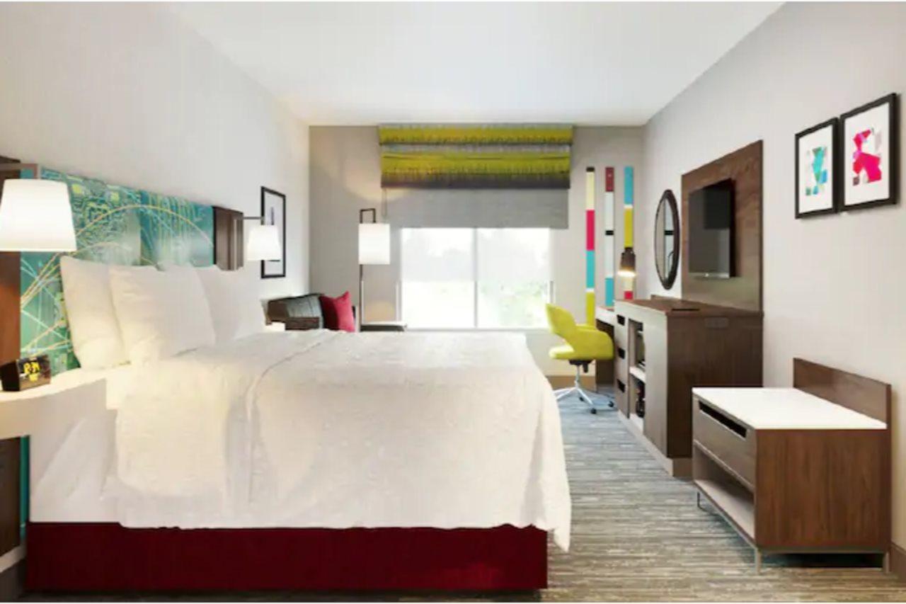Hampton & Vegas Convention Center - No Fee Hotel 3*